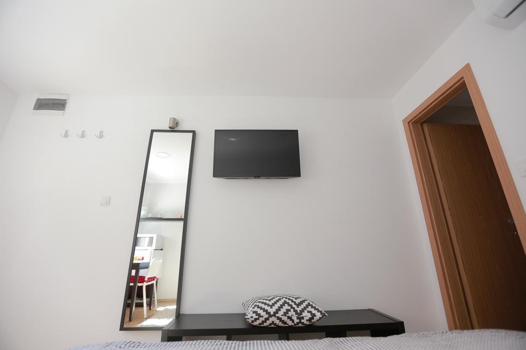 Rooms Butkovic ซาเกร็บ ภายนอก รูปภาพ