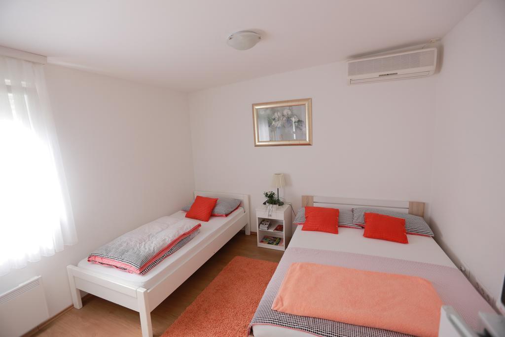 Rooms Butkovic ซาเกร็บ ภายนอก รูปภาพ
