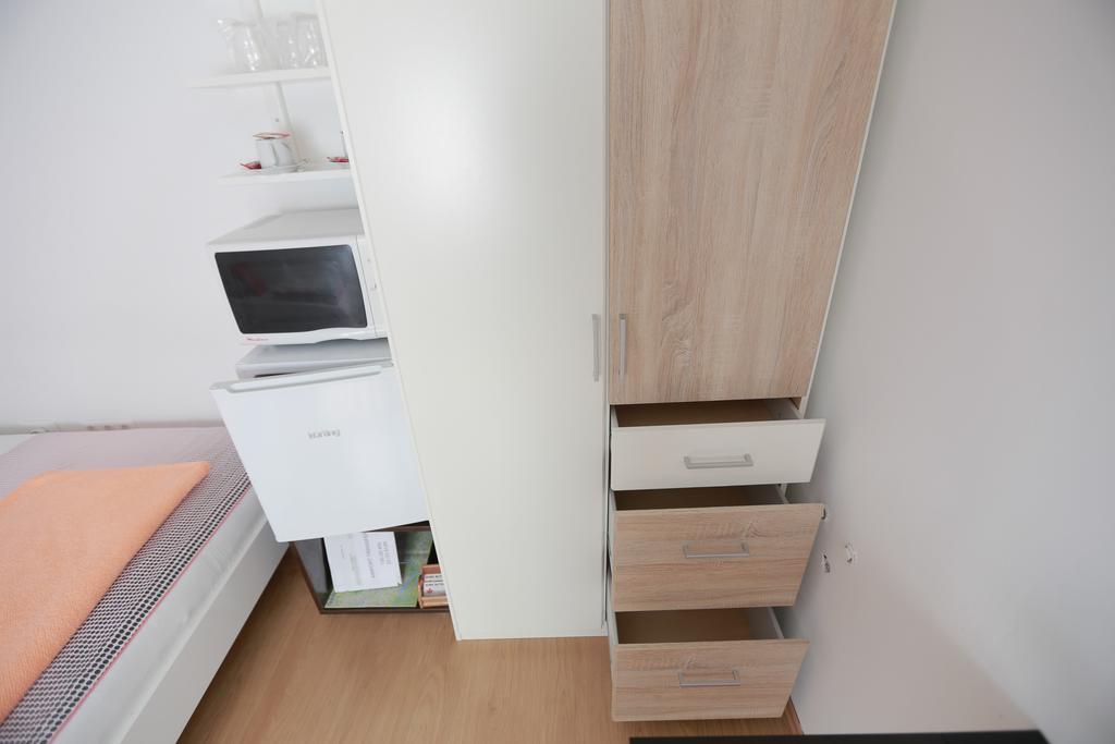 Rooms Butkovic ซาเกร็บ ภายนอก รูปภาพ